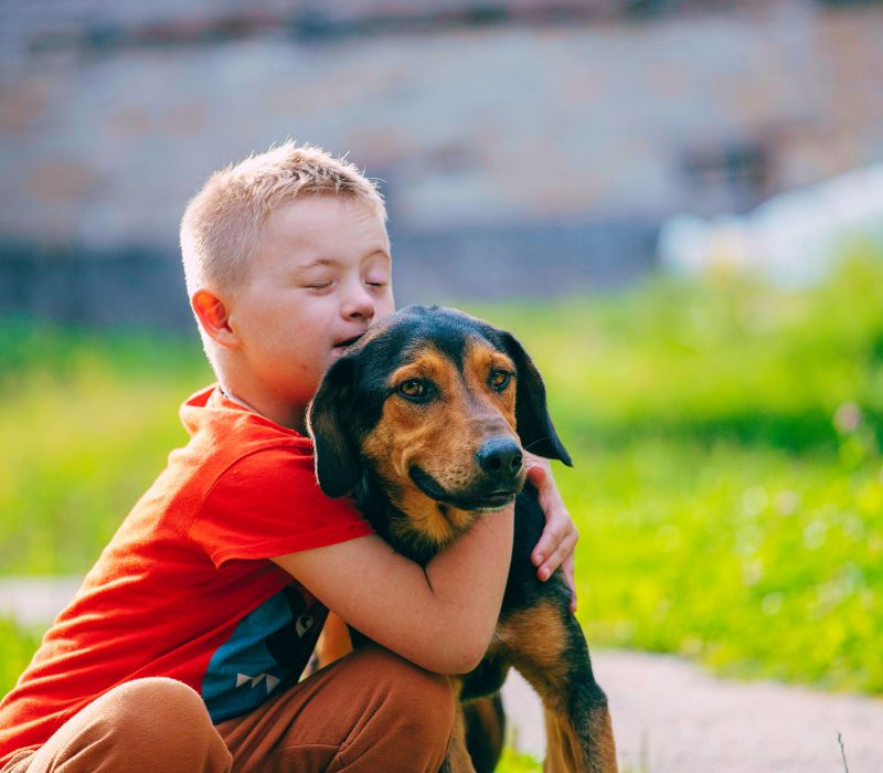 Συνεδρία κυνοθεραπείας για κοινωνική ενδυνάμωση παιδιών.ameafriendly.gr