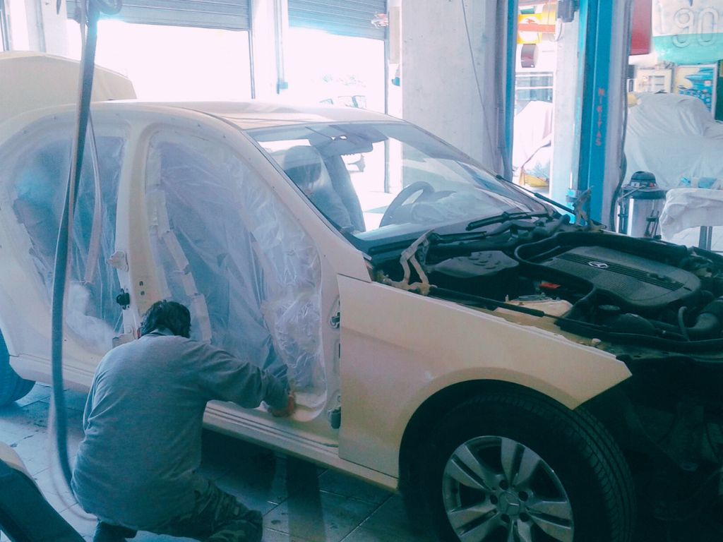 Εξειδικευμένη αναπαλαίωση αυτοκινήτων με μεράκι και προσοχή στη λεπτομέρεια .epagelmaties.com.gr