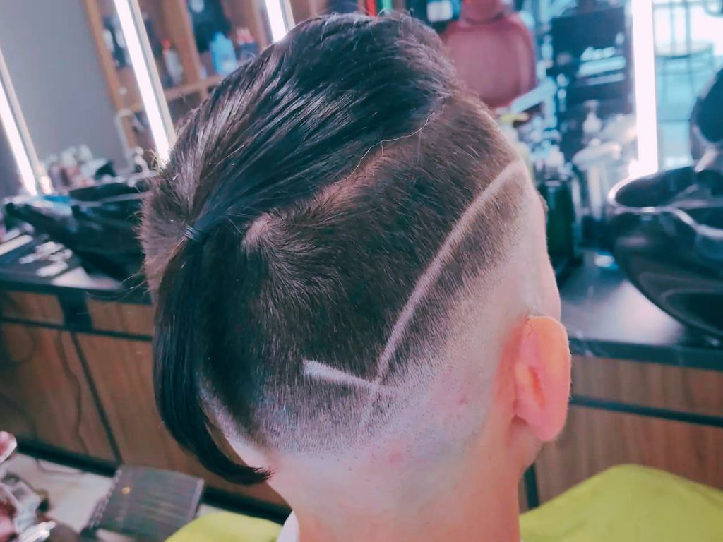 Ανδρικό και παιδικό κούρεμα με ποιότητα και συνέπεια σε barber shop που ξεχωρίζει στο ameafriendly.gr
