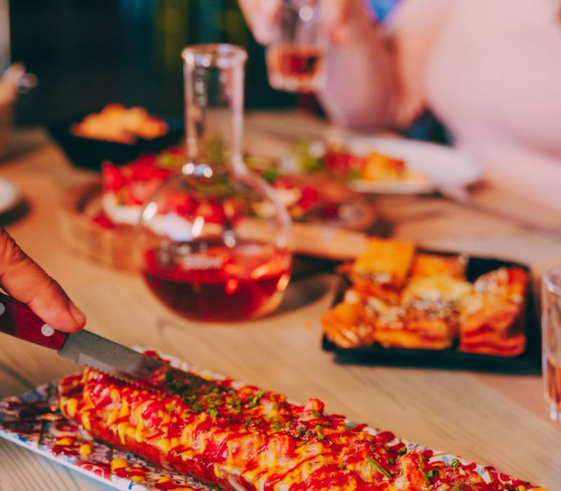 Αυθεντικοί μεζέδες και χαλαρές στιγμές στο πάρκο Μάνος Λοΐζος epagelmaties.com.gr