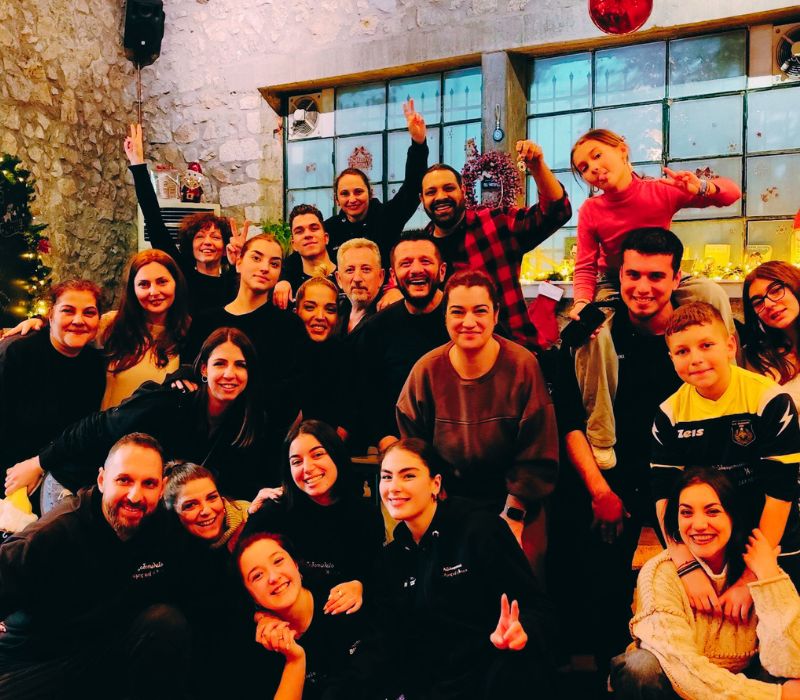 Γευστικές επιλογές από το πρωί μέχρι το βράδυ σε έναν ζεστό χώρο epagelmaties.com.gr