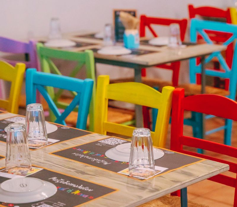 Γλυκές επιλογές και παγωτό που συμπληρώνουν ιδανικά τον καφέ ameafriendly.gr