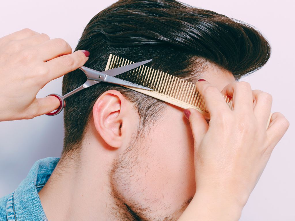 Επαγγελματική φροντίδα μαλλιών σε περιβάλλον που σέβεται τις ανάγκες κάθε πελάτη ameafriendly.gr