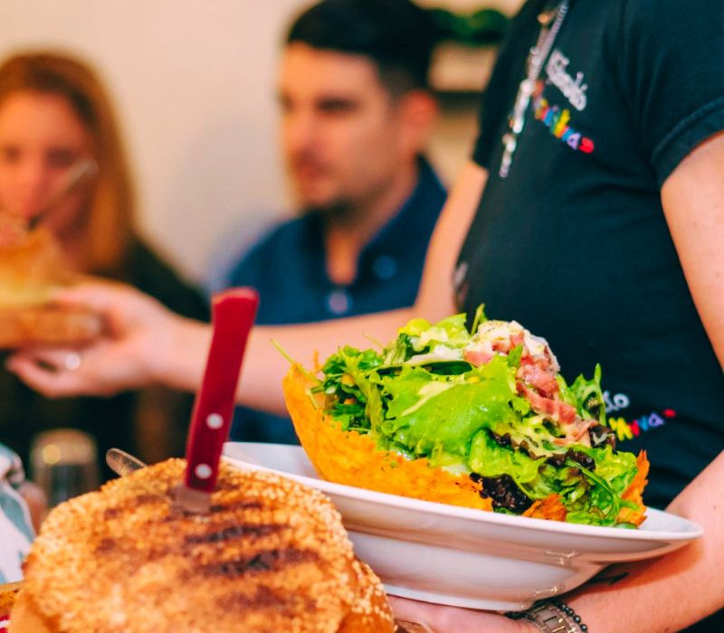 Μεζεδοπωλείο με αυθεντική φιλοξενία και ζεστή ατμόσφαιρα ameafriendly.gr