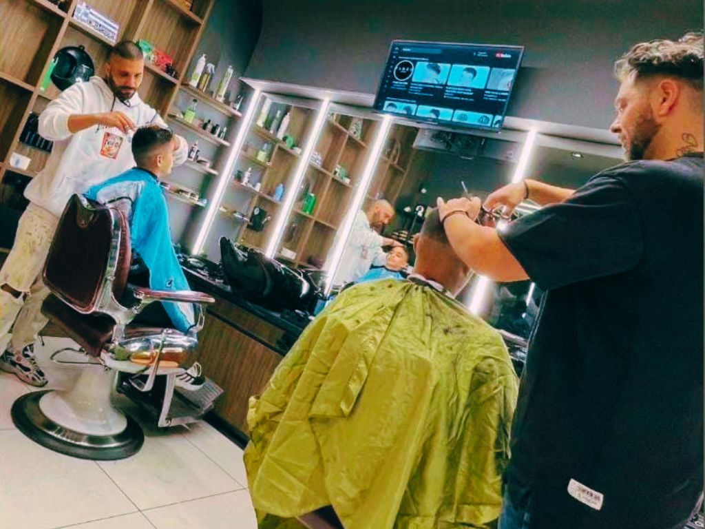 παιδικό κούρεμα με σεβασμό και επαγγελματισμό σε περιβάλλον φιλικό για όλους στο ameafriendly.gr