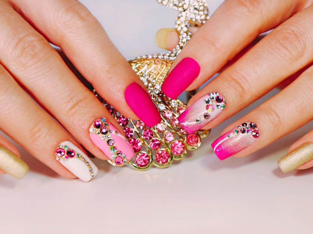 nails art στη Δάφνη epagelmaties.com.gr