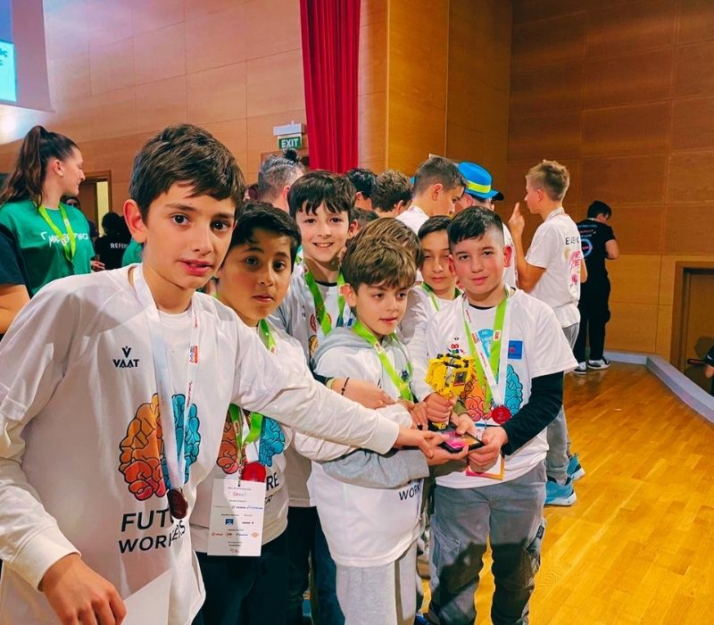 πρακτική και βιωματική μάθηση με εξοπλισμό τελευταίας τεχνολογίας πέραμα InTeLab epagelmaties.com.gr